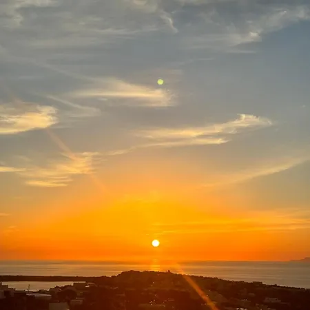 Sunset Paradise Apartment