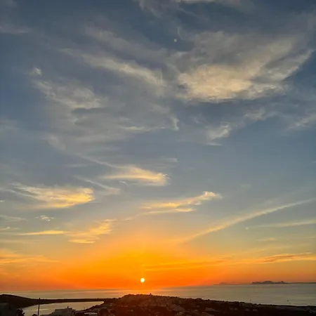 Sunset Paradise アパート