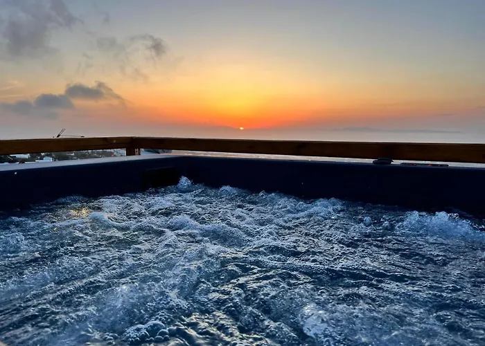 Sunset Paradise Daire Oia