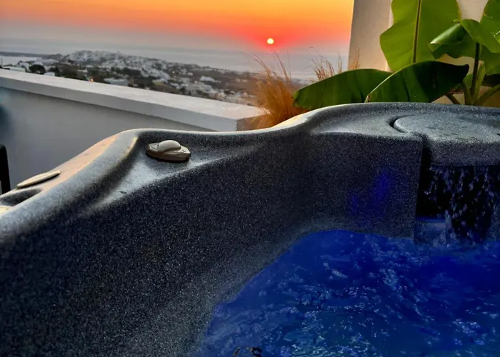 Sunset Paradise Daire Oia